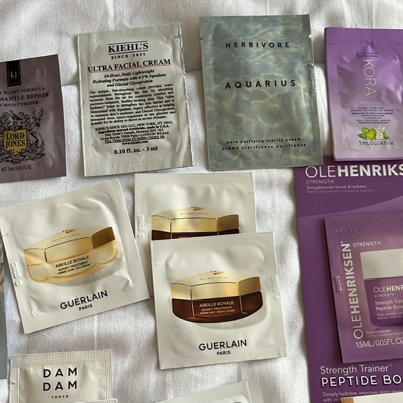 Deluxe Skincare Bundle 31-pc - Picture 7 of 10
